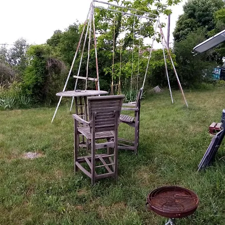 Charmante Caravane Dans Un Ecrin De Nature Campsite